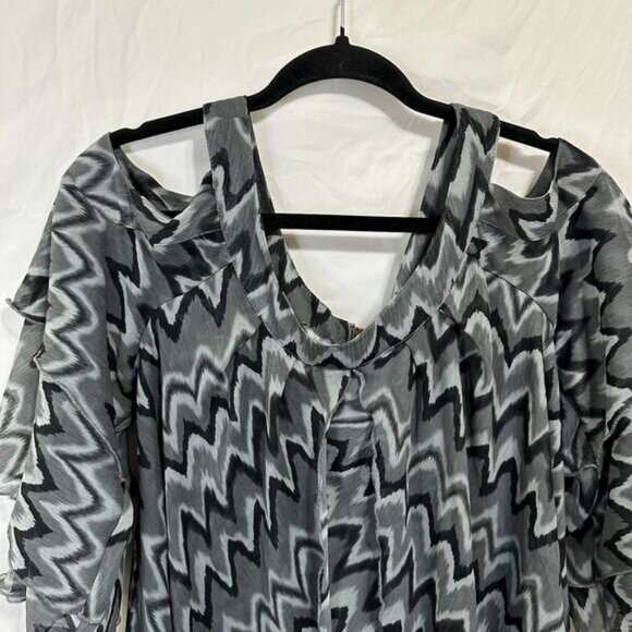 Hot in Hollywood Women's Cold Shoulder Multi-Tiered Minidress Size M - Picture 2 of 4